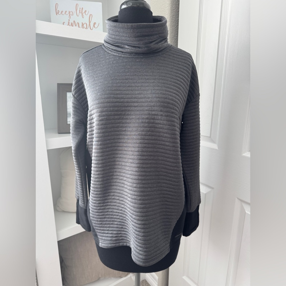 EDDIE BAUER WOMEN’S FREEDRY ACTIVE WEAR LIGHTWEIGHT TOP IN GRAY SIZE MEDIUM